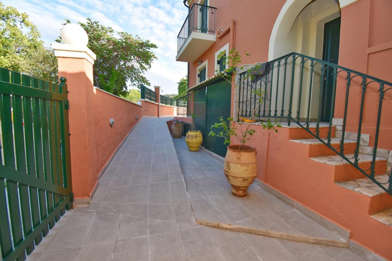 Villa Alex Sinarades Экстерьер фото