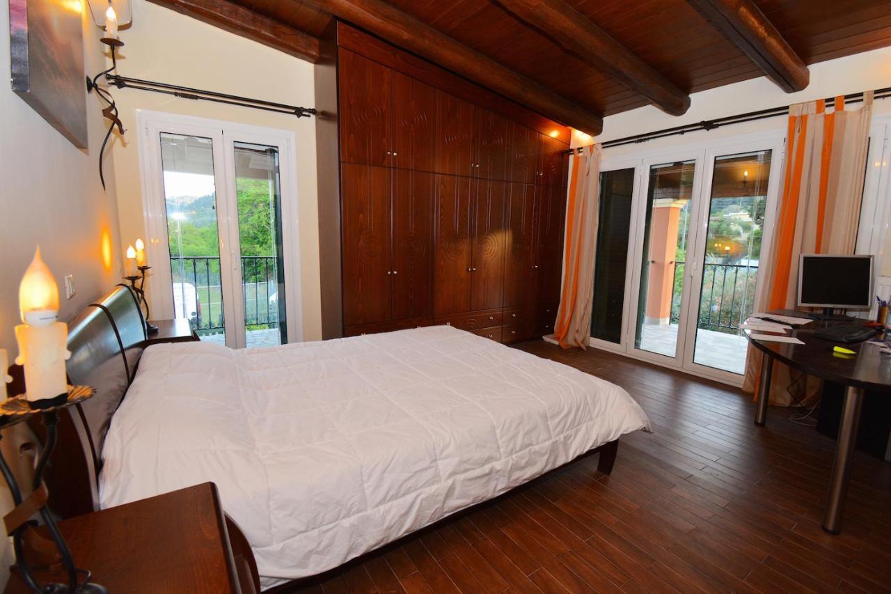 Villa Alex Sinarades Экстерьер фото